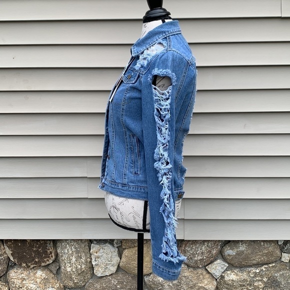 FASHION V Deconstructed Jean Jacket - Picture 7 of 14